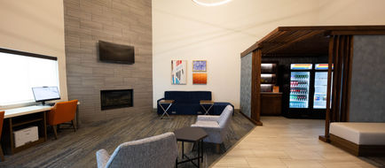 Holiday Inn Express Exterior