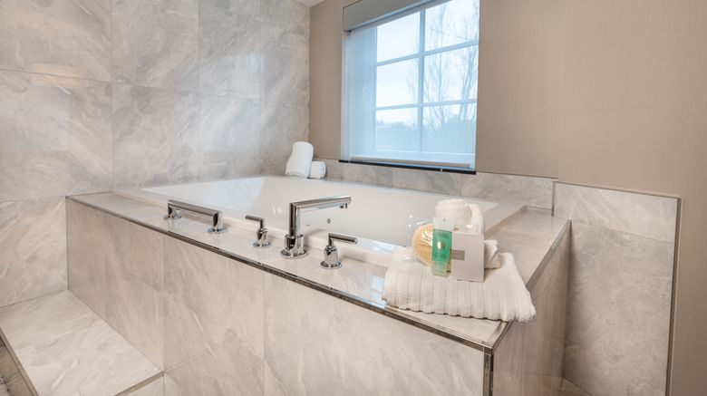 <b>Silver Cloud Hotel Broadway Room</b>. Images powered by <a href="https://www.leonardoworldwide.com/" title="Leonardo Worldwide" target="_blank">Leonardo</a>.