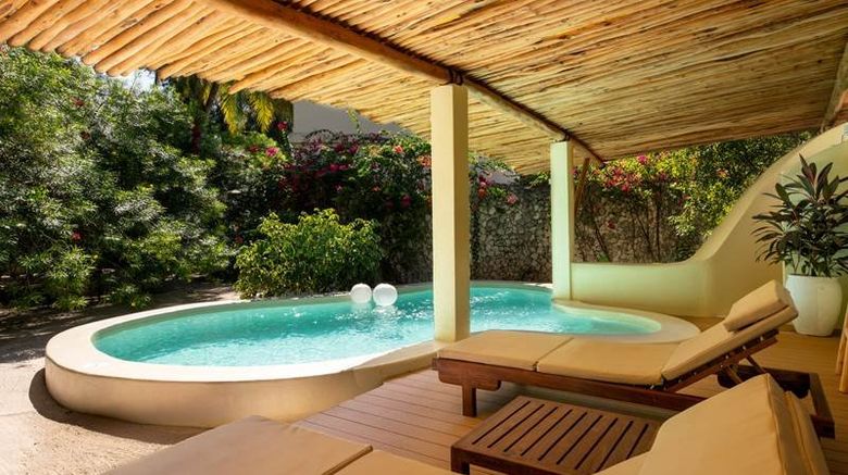 <b>Breezes Beach Club & Spa Suite</b>. Images powered by <a href="https://www.leonardoworldwide.com/" title="Leonardo Worldwide" target="_blank">Leonardo</a>.