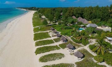 Breezes Beach Club & Spa