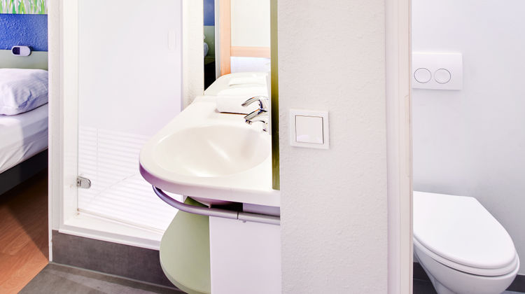 B&B Hotel Koeln Marsdorf Room