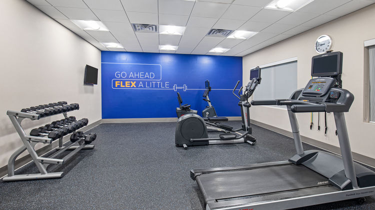 Holiday Inn Express/Stes Carrollton West Health Club