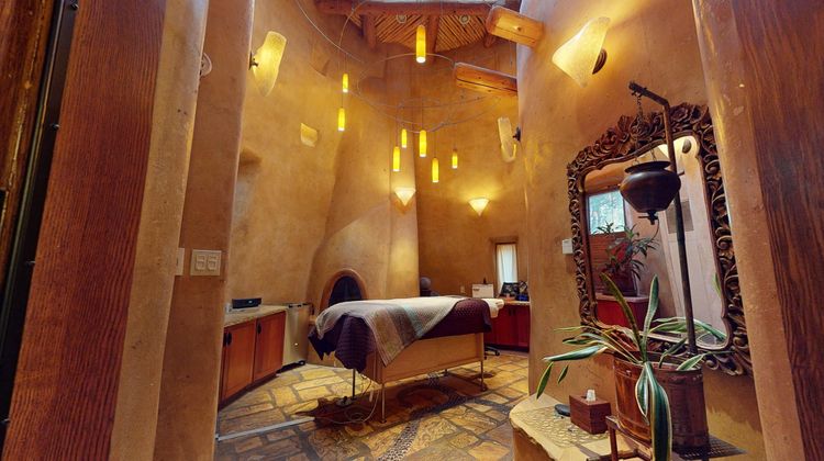 El Monte Sagrado Spa