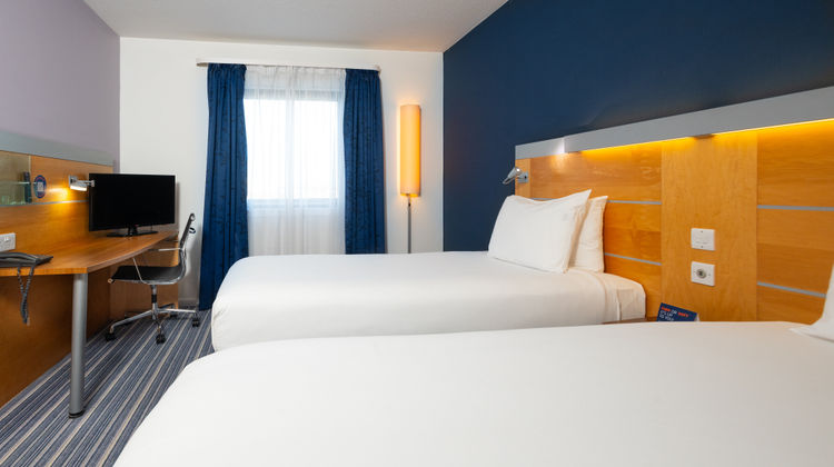 Holiday Inn Express Bedford Room