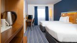 Holiday Inn Express Bedford Room