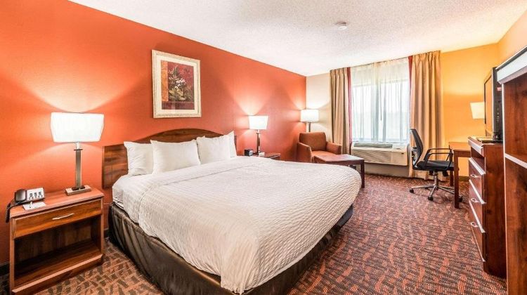Lake Norman Inn and Suites Room