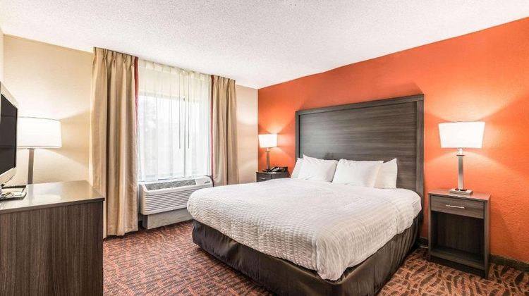 Lake Norman Inn and Suites Suite