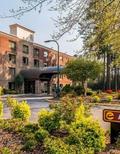 Lake Norman Inn and Suites