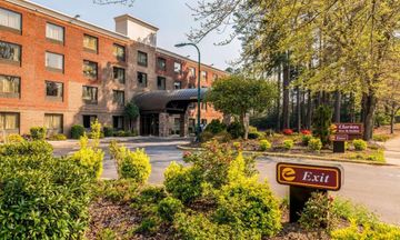 Lake Norman Inn and Suites