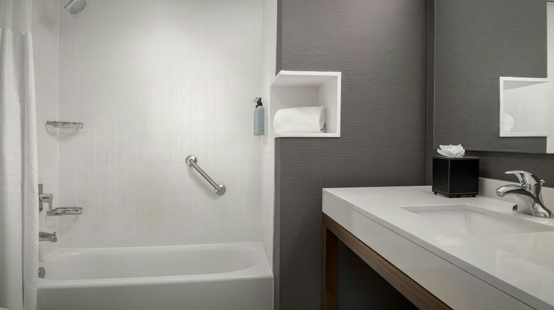 <b>Courtyard Muncie at Horizon Conv Ctr Room</b>. Images powered by <a href="https://www.leonardoworldwide.com/" title="Leonardo Worldwide" target="_blank">Leonardo</a>.