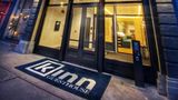 Kinn Guesthouse Downtown Milwaukee Exterior