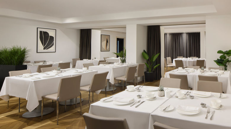 <b>The Queen's Gate London Hotel Restaurant</b>. Images powered by <a href="https://www.leonardoworldwide.com/" title="Leonardo Worldwide" target="_blank">Leonardo</a>.