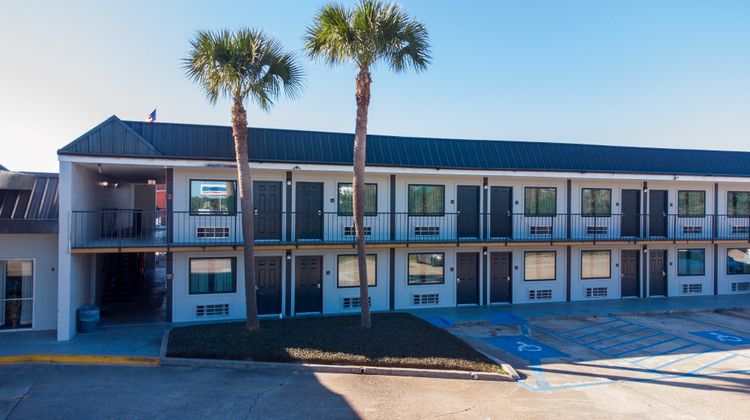 Red Roof Inn Slidell Exterior