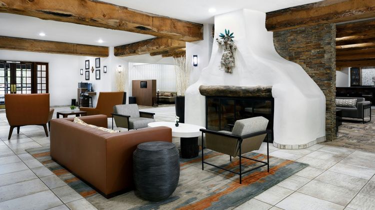Courtyard by Marriott Albuquerque Lobby