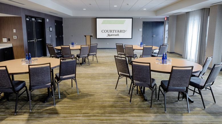 <b>Courtyard Clifton Park Meeting</b>. Images powered by <a href="https://www.leonardoworldwide.com/" title="Leonardo Worldwide" target="_blank">Leonardo</a>.