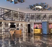 Renaissance Ahmedabad Hotel Lobby