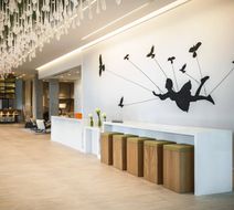 Renaissance Atlanta Airport Gateway Lobby