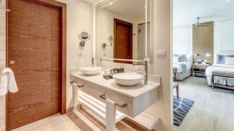 <b>Royalton Antigua Resort & Spa Room</b>. Images powered by <a href="https://www.leonardoworldwide.com/" title="Leonardo Worldwide" target="_blank">Leonardo</a>.