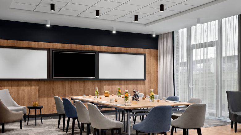<b>Renaissance Amsterdam Schiphol Airport Meeting</b>. Images powered by <a href="https://www.leonardoworldwide.com/" title="Leonardo Worldwide" target="_blank">Leonardo</a>.