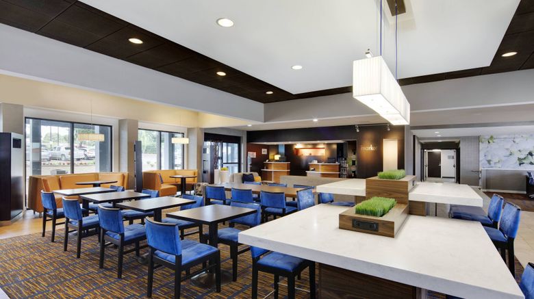 <b>Courtyard Atlanta Marietta/I-75 North Lobby</b>. Images powered by <a href="https://www.leonardoworldwide.com/" title="Leonardo Worldwide" target="_blank">Leonardo</a>.