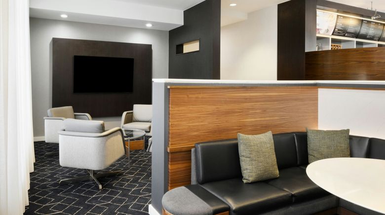 <b>Courtyard Atlanta Duluth/Gwinnett Place Lobby</b>. Images powered by <a href="https://www.leonardoworldwide.com/" title="Leonardo Worldwide" target="_blank">Leonardo</a>.