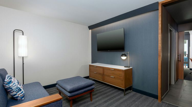 Courtyard by Marriott Gainesville Room