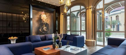 Hotel Luc, Autograph Collection Lobby