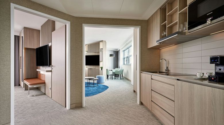 <b>Courtyard by Marriott Berlin City Center Room</b>. Images powered by <a href="https://www.leonardoworldwide.com/" title="Leonardo Worldwide" target="_blank">Leonardo</a>.