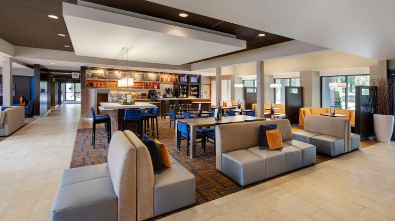<b>Courtyard Atlanta Windy Hill/Ballpark Lobby</b>. Images powered by <a href="https://www.leonardoworldwide.com/" title="Leonardo Worldwide" target="_blank">Leonardo</a>.
