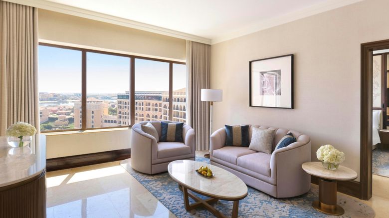 <b>The Ritz-Carlton Abu Dhabi, Grand Canal Suite</b>. Images powered by <a href="https://www.leonardoworldwide.com/" title="Leonardo Worldwide" target="_blank">Leonardo</a>.