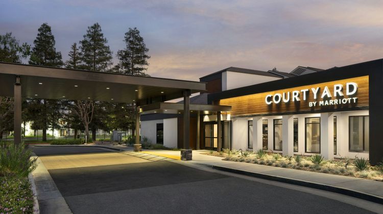 Courtyard by Marriott Bakersfield Exterior