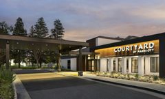 Courtyard by Marriott Bakersfield
