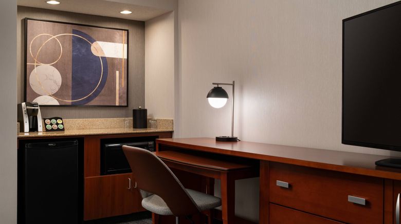<b>Courtyard by Marriott Bakersfield Suite</b>. Images powered by <a href="https://www.leonardoworldwide.com/" title="Leonardo Worldwide" target="_blank">Leonardo</a>.