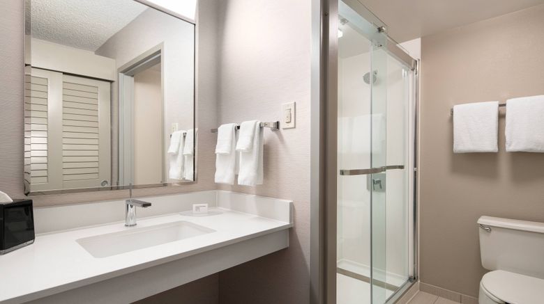 <b>Courtyard by Marriott Bakersfield Room</b>. Images powered by <a href="https://www.leonardoworldwide.com/" title="Leonardo Worldwide" target="_blank">Leonardo</a>.