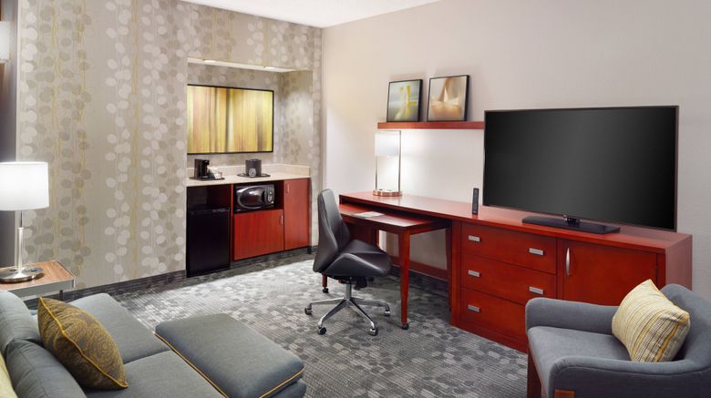 <b>Courtyard Atlanta Perimeter Center Room</b>. Images powered by <a href="https://www.leonardoworldwide.com/" title="Leonardo Worldwide" target="_blank">Leonardo</a>.