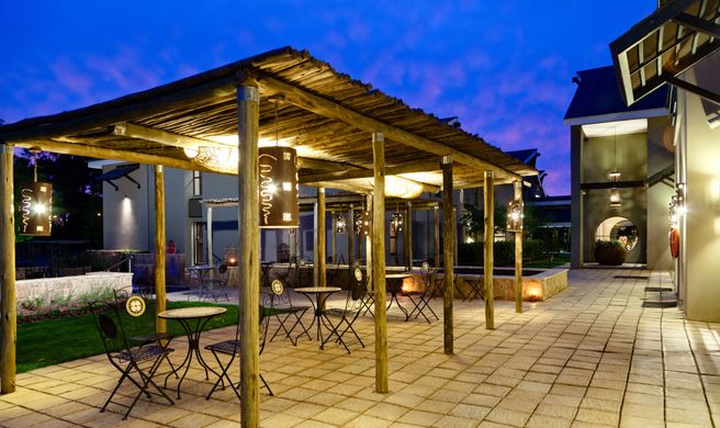 Protea Hotel Willow Lake Exterior