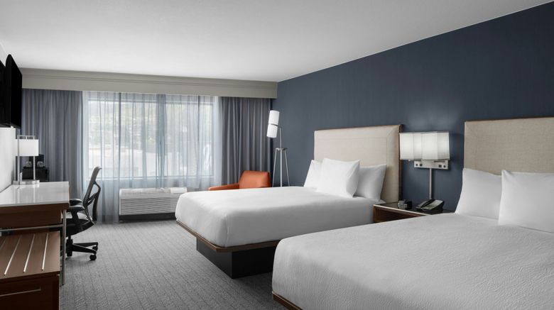 <b>Courtyard Los Angeles Burbank Airport Room</b>. Images powered by <a href="https://www.leonardoworldwide.com/" title="Leonardo Worldwide" target="_blank">Leonardo</a>.