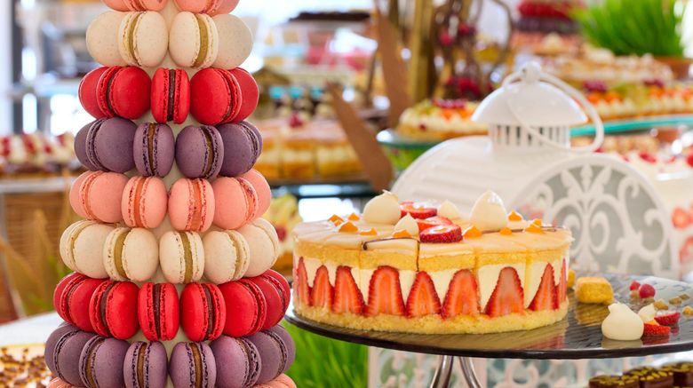 <b>The Ritz-Carlton Abu Dhabi, Grand Canal Restaurant</b>. Images powered by <a href="https://www.leonardoworldwide.com/" title="Leonardo Worldwide" target="_blank">Leonardo</a>.