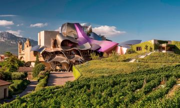 Hotel Marques de Riscal, a Luxury Coll