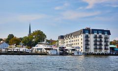 Annapolis Waterfront Hotel