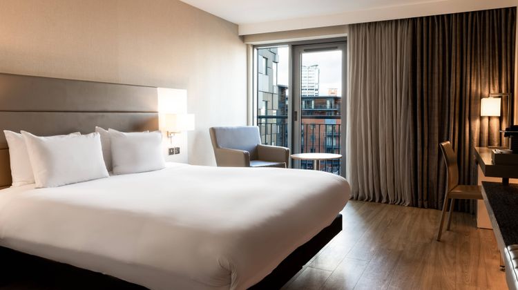 AC Hotel by Marriott Birmingham Room