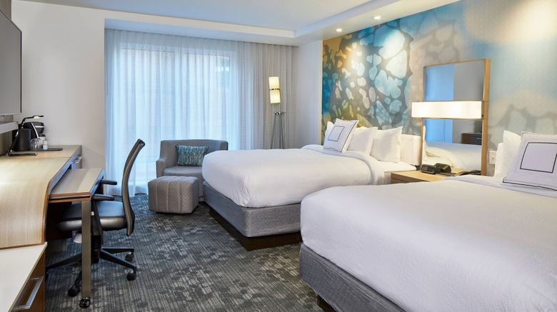 <b>Courtyard Baltimore Downtown/McHenry Row Room</b>. Images powered by <a href="https://www.leonardoworldwide.com/" title="Leonardo Worldwide" target="_blank">Leonardo</a>.