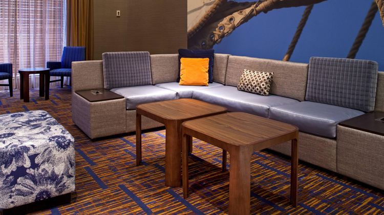 Courtyard by Marriott Inner Harbor Lobby