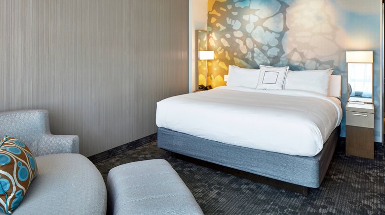 <b>Courtyard Baltimore Downtown/McHenry Row Room</b>. Images powered by <a href="https://www.leonardoworldwide.com/" title="Leonardo Worldwide" target="_blank">Leonardo</a>.