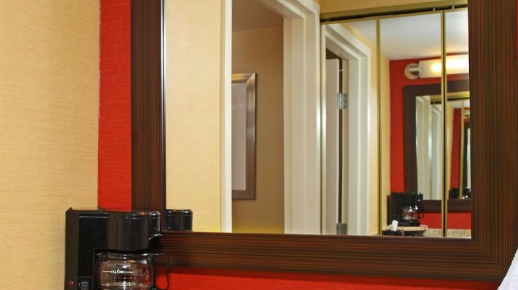 Courtyard by Marriott Inner Harbor Room