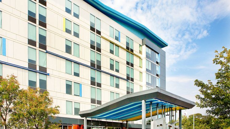 Aloft Arundel Mills BWI Airport Exterior