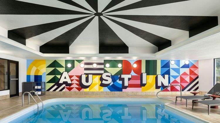 Courtyard Austin South Pool