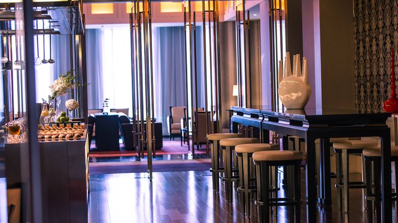 <b>Renaissance Beijing Capital Hotel Lobby</b>. Images powered by <a href="https://www.leonardoworldwide.com/" title="Leonardo Worldwide" target="_blank">Leonardo</a>.