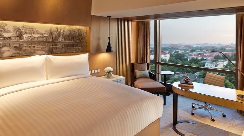 <b>Renaissance Beijing Wangfujing Hotel Room</b>. Images powered by <a href="https://www.leonardoworldwide.com/" title="Leonardo Worldwide" target="_blank">Leonardo</a>.