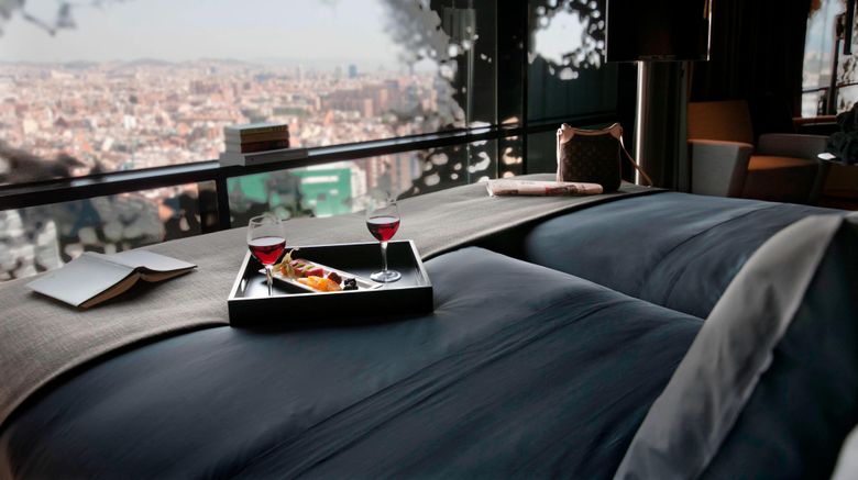 <b>Renaissance Barcelona Fira Hotel Suite</b>. Images powered by <a href="https://www.leonardoworldwide.com/" title="Leonardo Worldwide" target="_blank">Leonardo</a>.